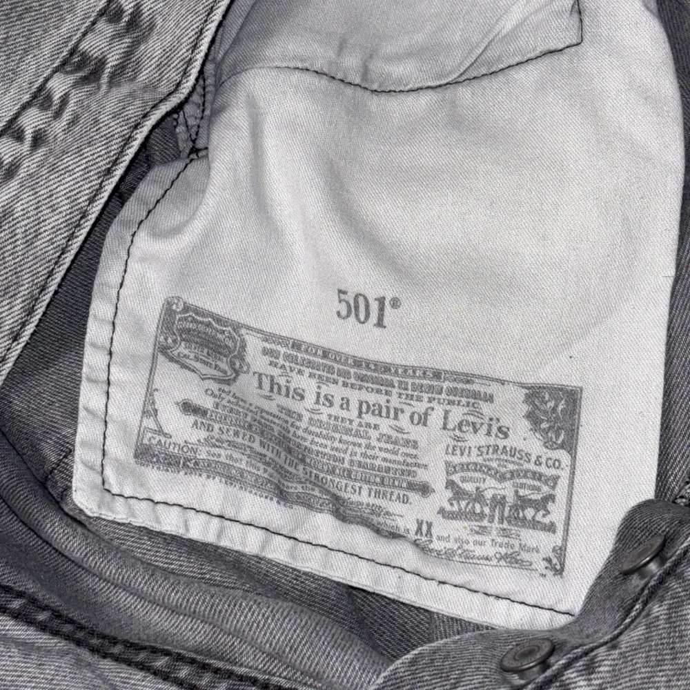 Levis 501 Original Fit Mens 36x34 Gray Acid Wash Straight Leg Button Fly Jeans
